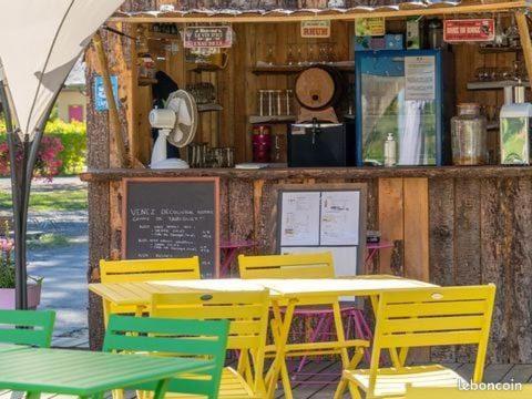 Oh! Campings - Camping Paradis A L'Ombre Des Tilleuls Peyrouse Extérieur photo