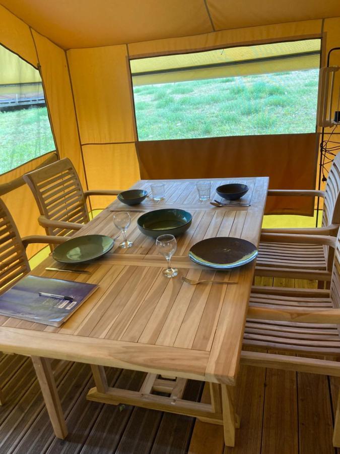 Oh! Campings - Camping Paradis A L'Ombre Des Tilleuls Peyrouse Extérieur photo