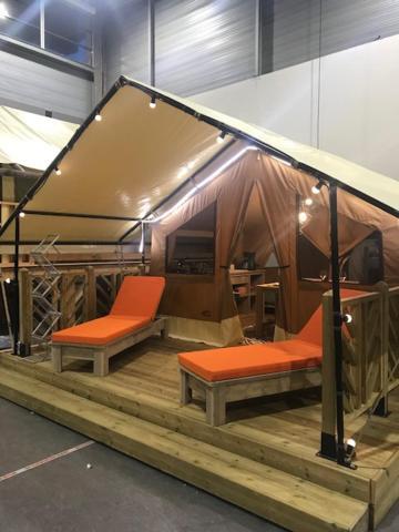Oh! Campings - Camping Paradis A L'Ombre Des Tilleuls Peyrouse Extérieur photo